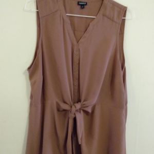 LADIES BEIGE TORRID BLOUSE SIZE 1